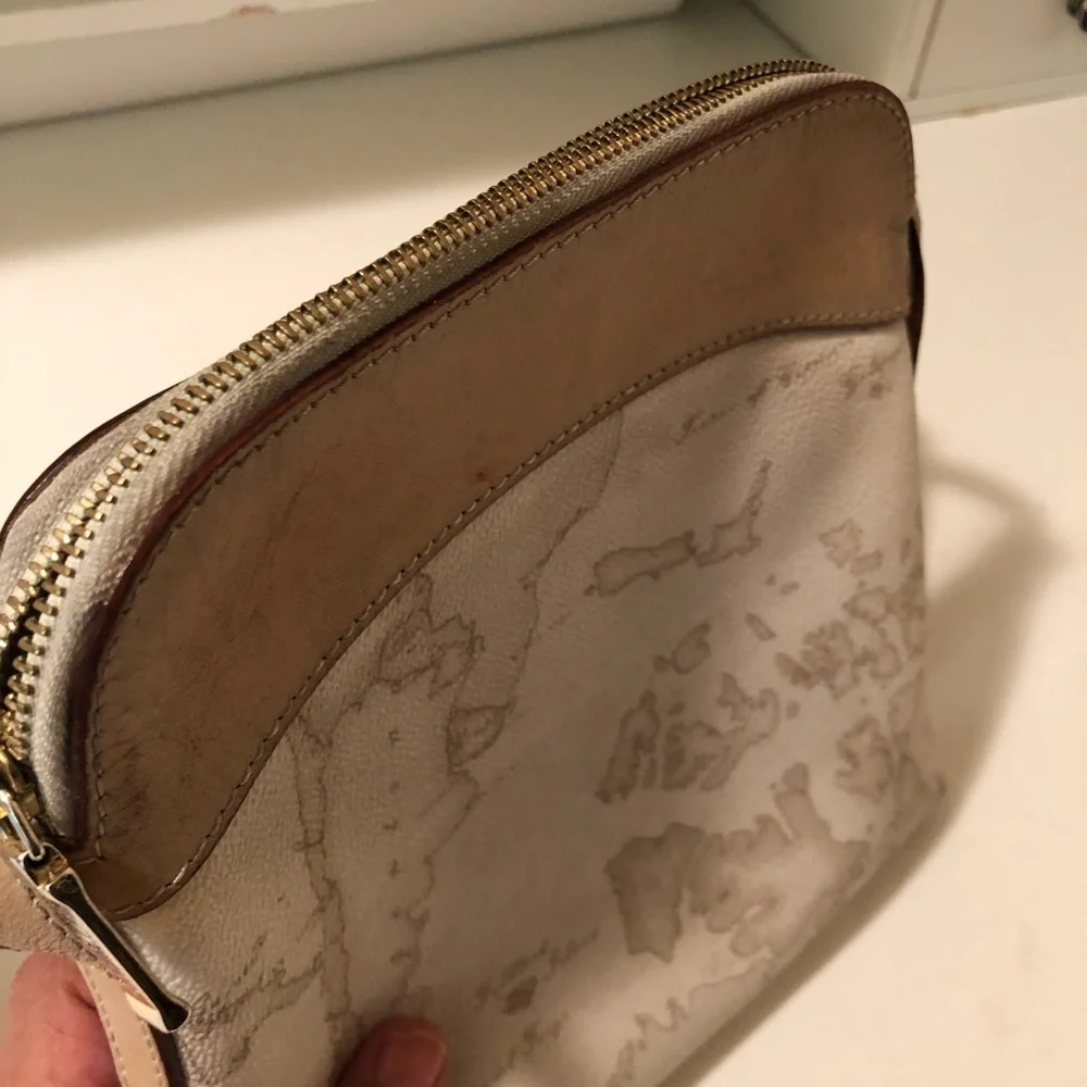 Tilasse Alviro Martin Italian map crossbody bag_12
